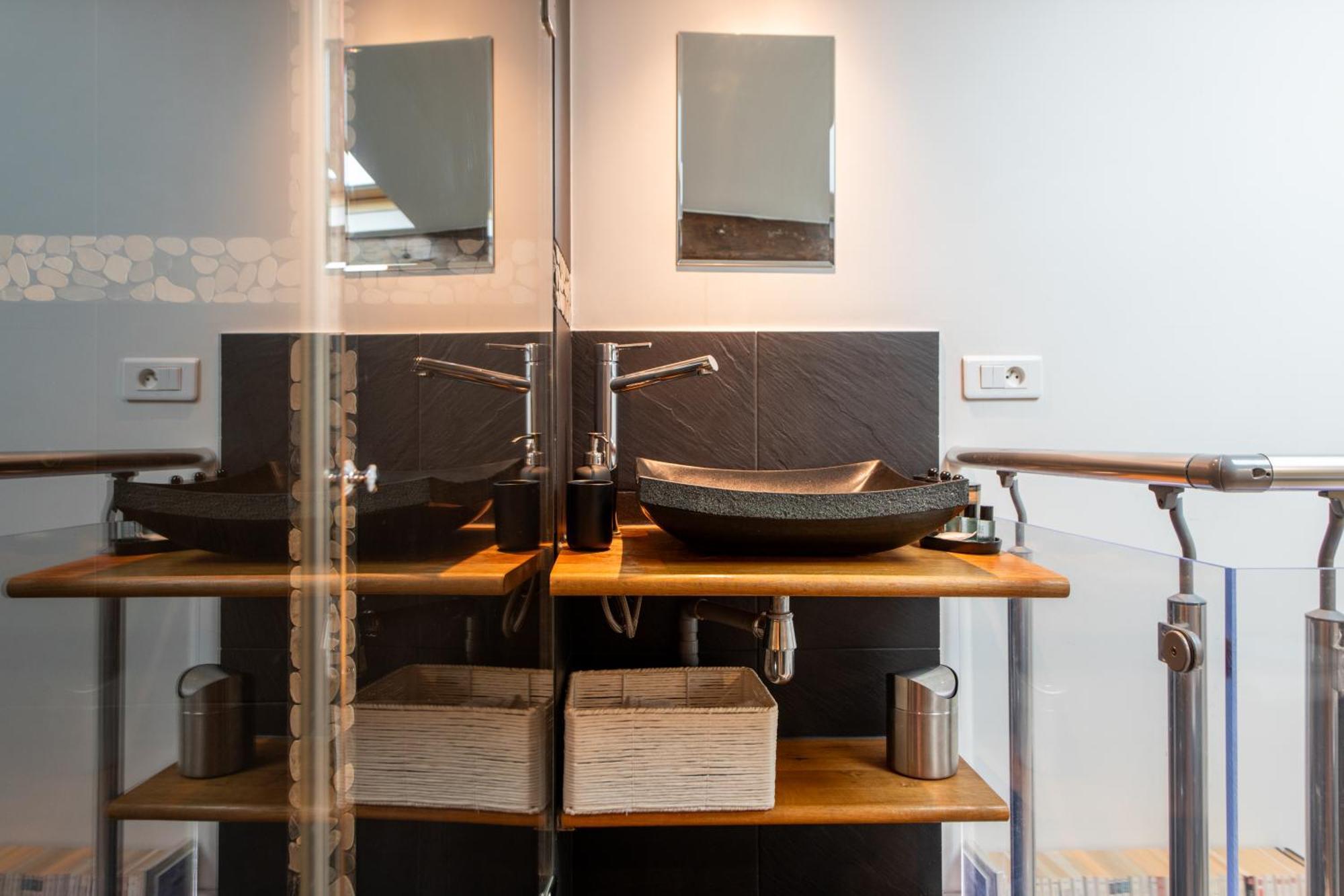 Amazing Loft In The Vibrant Area Near The Famous Bastille's Place