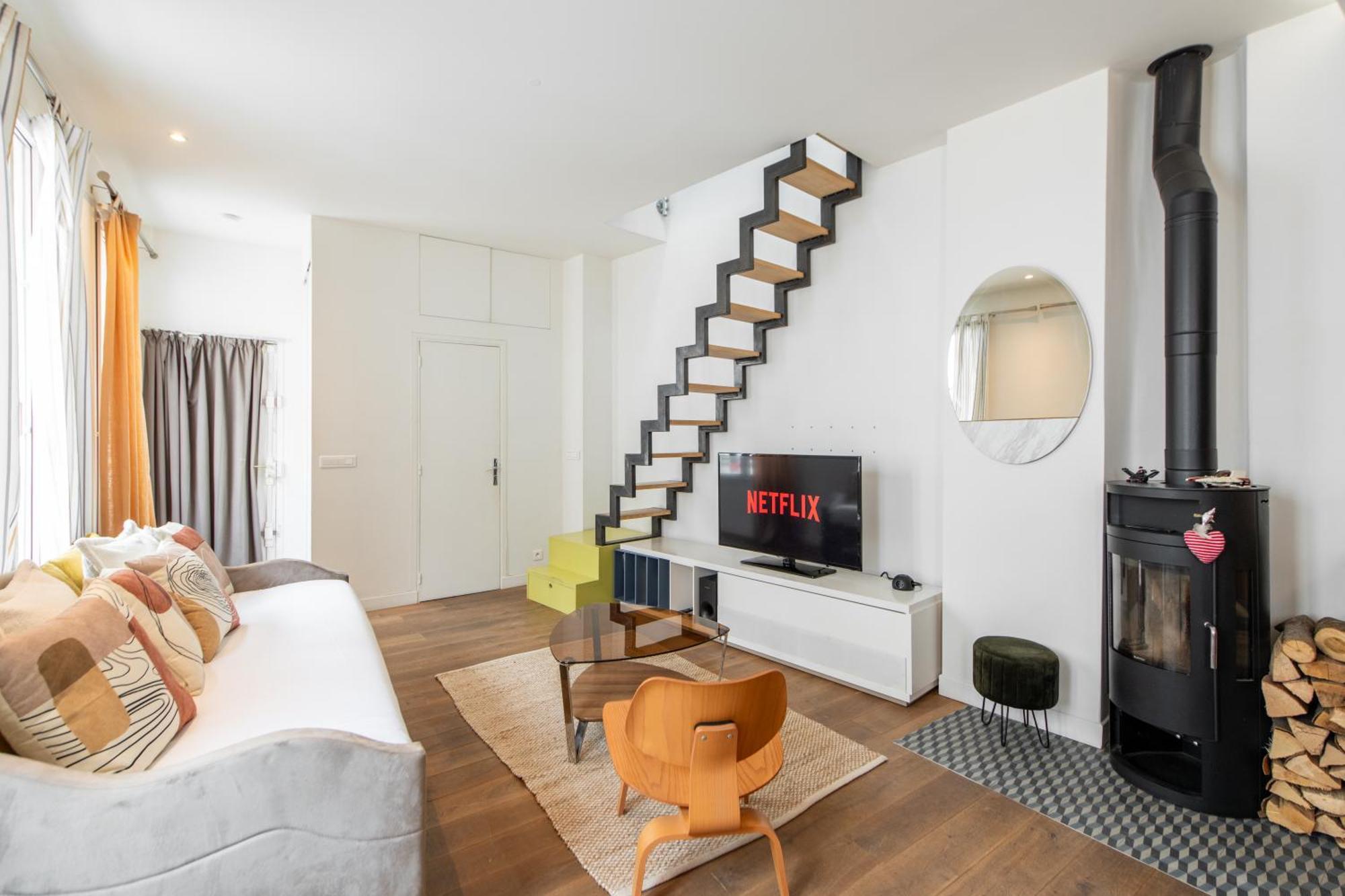 Amazing Loft In The Vibrant Area Near The Famous Bastille's Place Apartment