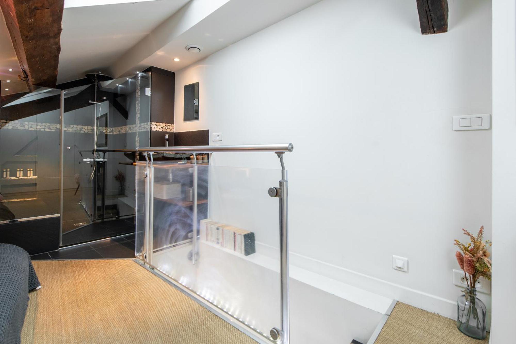 Apartment Amazing Loft In The Vibrant Area Near The Famous Bastille's Place Paris