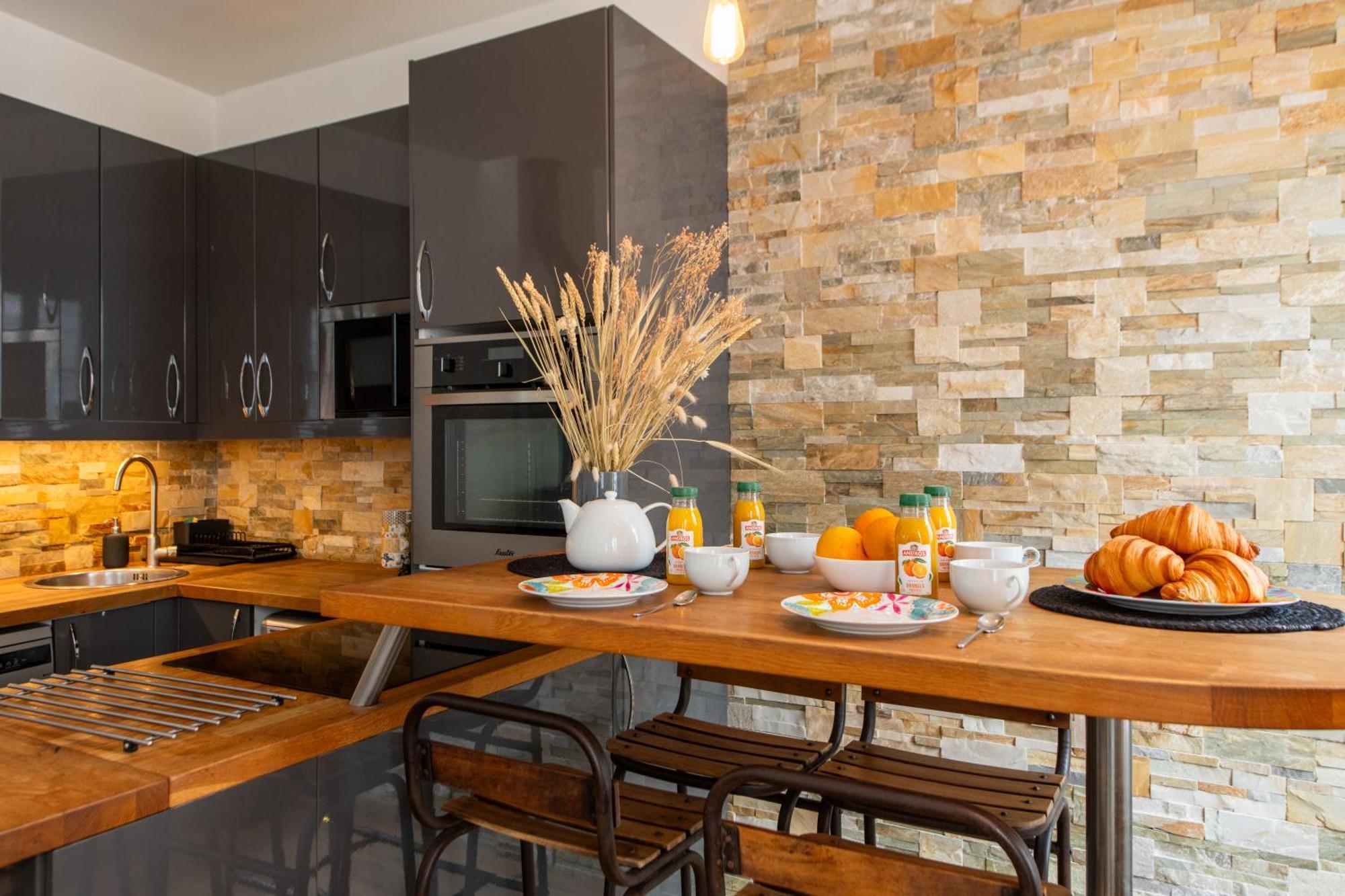 Amazing Loft In The Vibrant Area Near The Famous Bastille's Place *