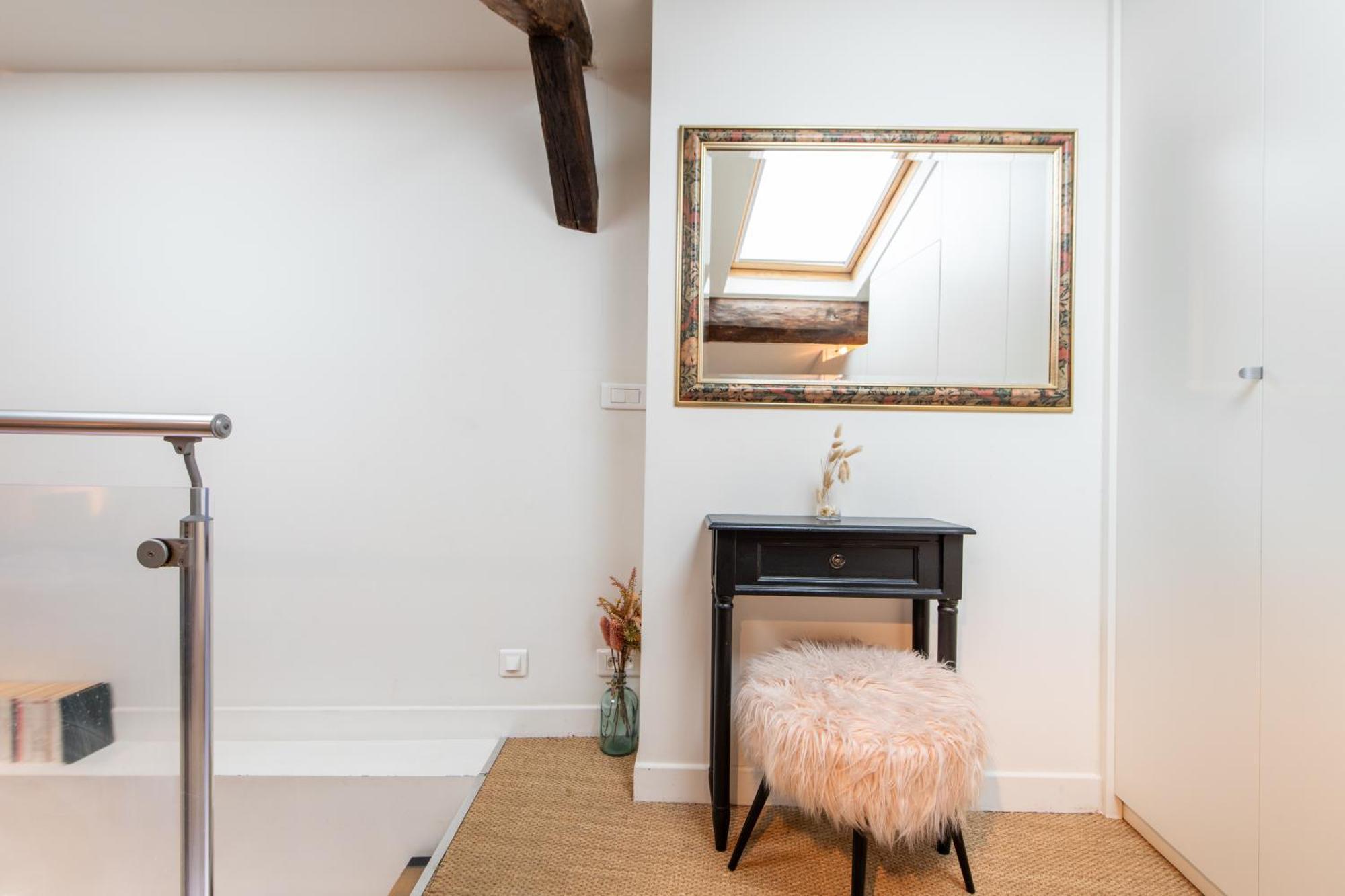 Apartment Amazing Loft In The Vibrant Area Near The Famous Bastille's Place